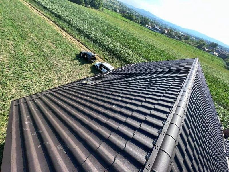 Dach kryty dachówką z kalenicą - realizacja Dach Ekspres
